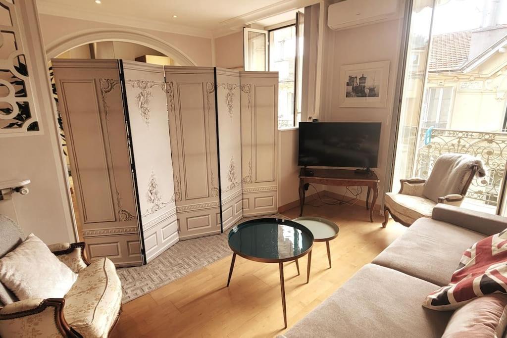 From 1882, Romantic Flat, In The Golden Square Appartamento